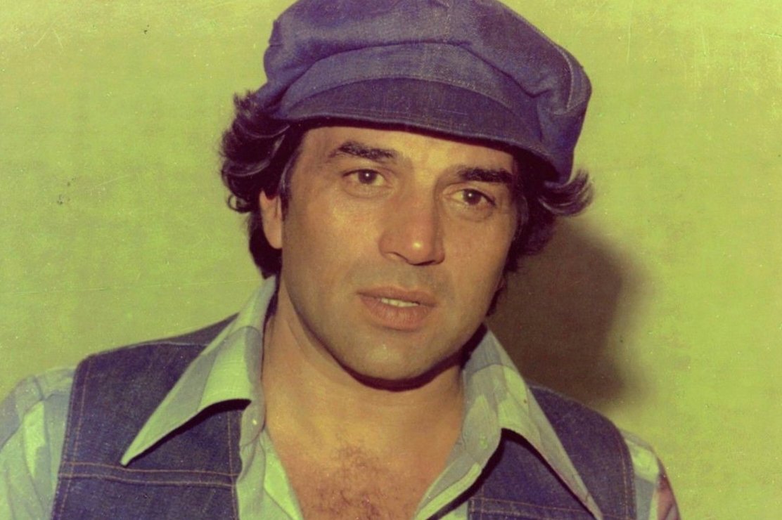 धर्मेंद्र को भावपूर्ण श्रद्धांजलि: ‘ही-मैन’ की विदाई ने पूरे देश को रुला दिया 1 IMG 20251124 144608