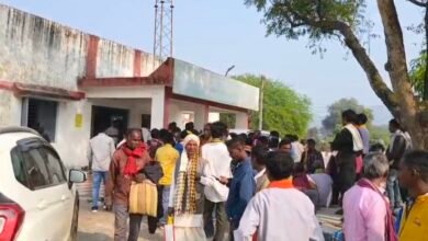 कोरबा में वन अधिकार पत्र को लेकर किसानों का उग्र प्रदर्शन, तीन पीढ़ियों से काबिज भूमि पर खेती, फिर भी अधिकार पत्र से वंचित 1 IMG 20251216 122149