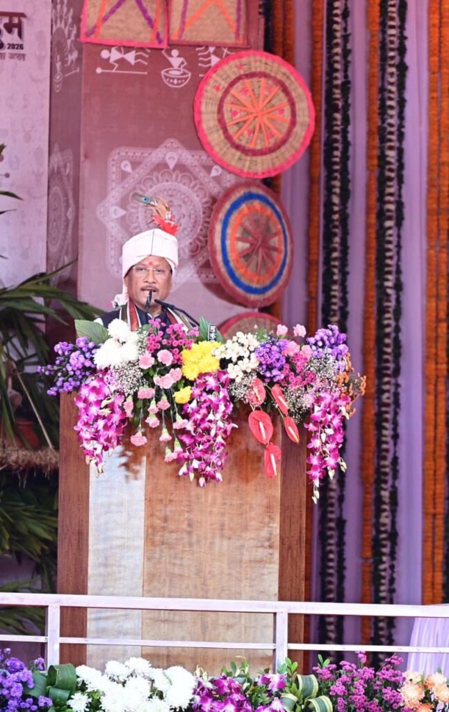 राष्ट्रपति मुर्मू ने किया बस्तर पंडुम-2026 का शुभारंभ, कहा - आदिवासियों की संस्कृति में बसती है छत्तीसगढ़ की आत्मा 3 1003823327