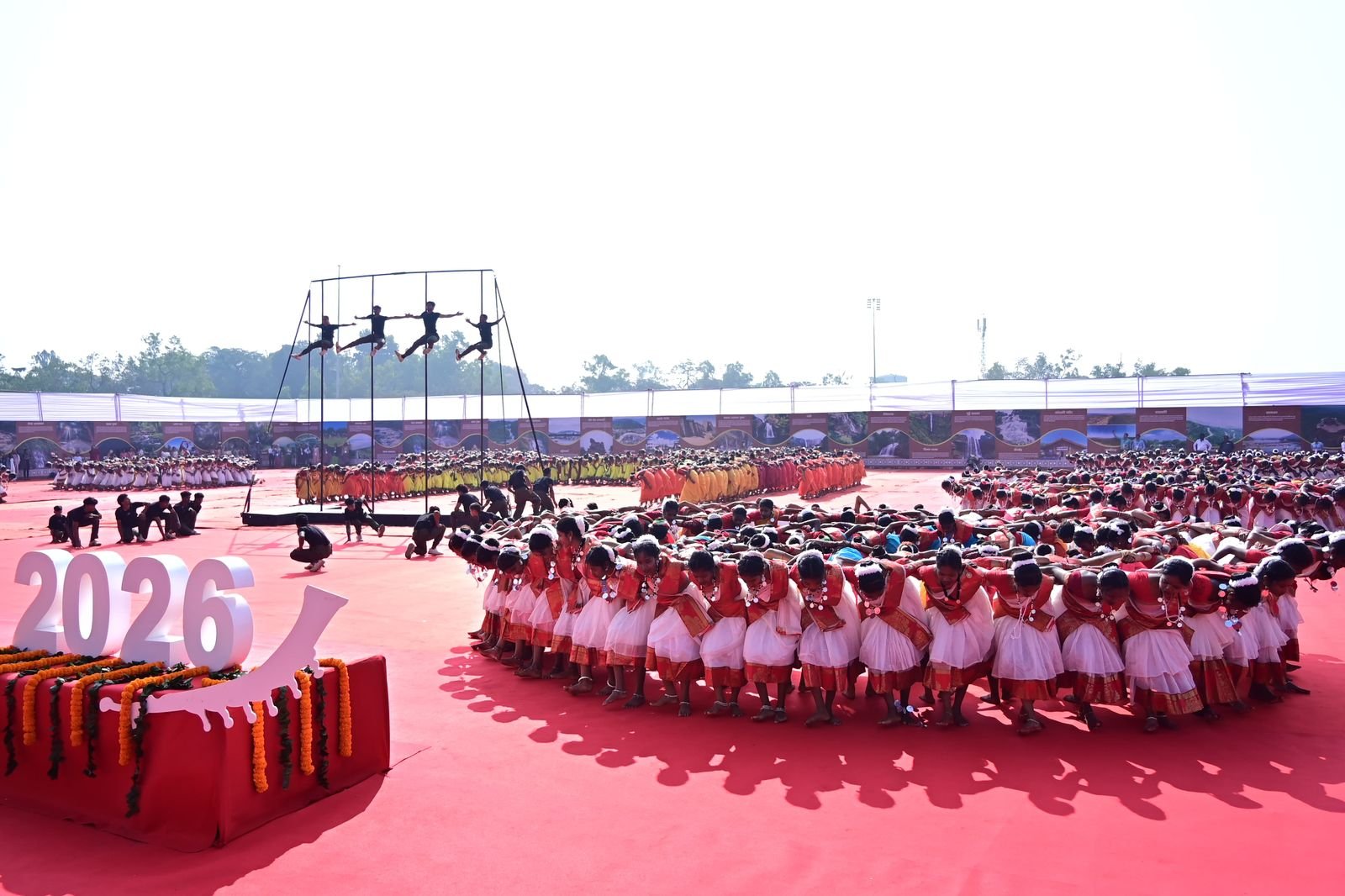 मल्लखंब के नन्हे वीरों ने राष्ट्रपति के समक्ष दिखाई अद्भुत कला, राष्ट्रपति मुर्मू ने की प्रशंसा, ताली बजाकर बढ़ाया बच्चों का हौसला 1 IMG 20260207 WA0029