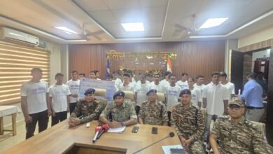 Naxal Surrender in Sukma : नक्सल उन्मूलन अभियान को बड़ी सफलता, 22 माओवादियों ने किया आत्मसमर्पण 1 IMG 20260217 WA0012