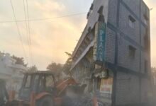 लालपुर में नगर निगम की बड़ी कार्रवाई: 20 हजार वर्गफुट की कोटवारी भूमि पर बना अवैध काम्प्लेक्स ध्वस्त 5 IMG 20260228 222955