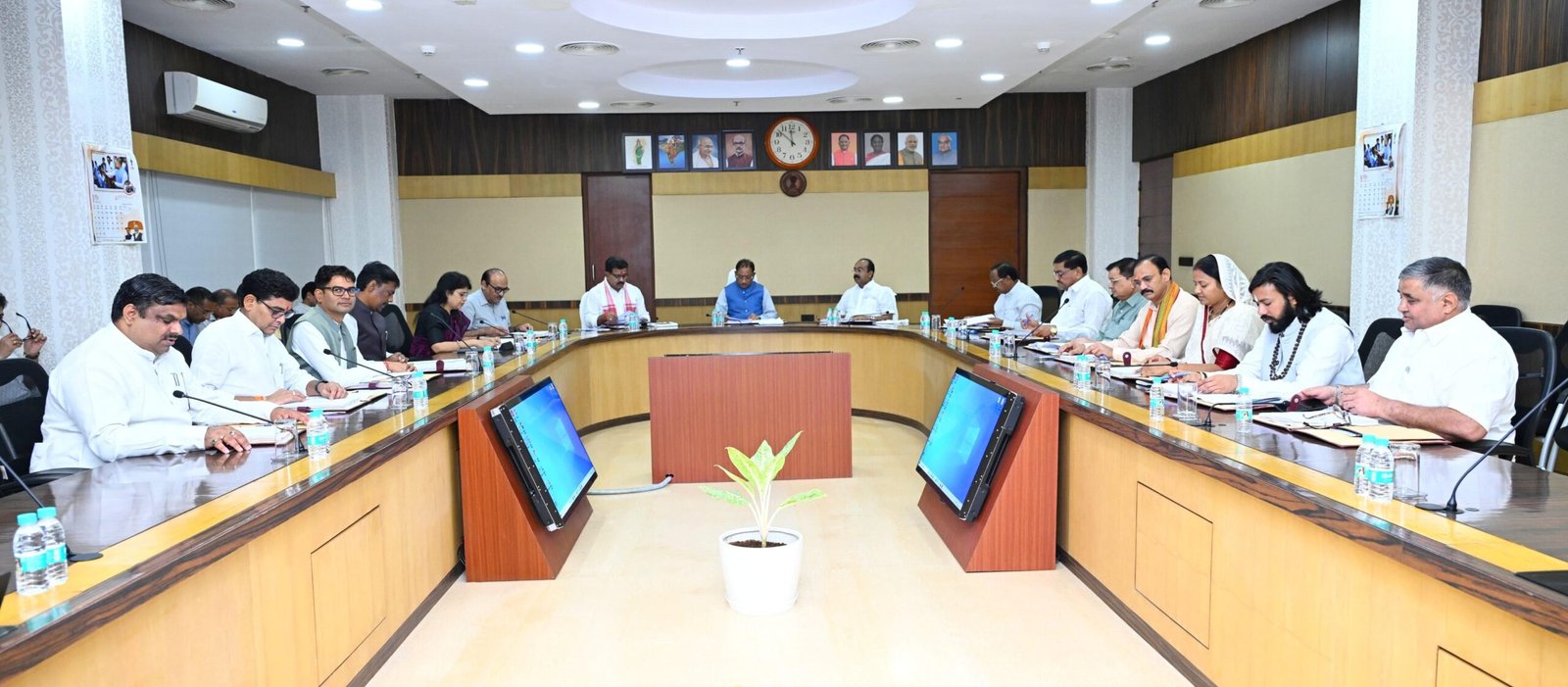 Sai Cabinet Decision: कैबिनेट के बड़े फैसले: ग्रामीणों को 125 दिन रोजगार की गारंटी, नई बायो गैस नीति और अटल आजीविका समृद्धि हाट योजना को मंजूरी, 1 IMG 20260623 WA0006 scaled