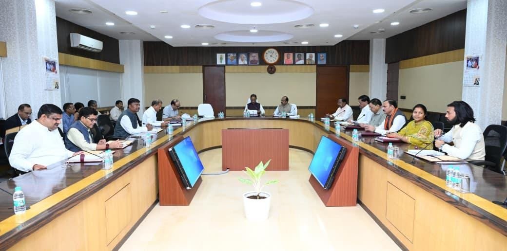 साय कैबिनेट के 11 बड़े फैसले: कारोबार होगा आसान, NRDA OTS योजना और GST समेत कई अहम प्रस्तावों को मंजूरी 1 IMG 20260708 WA0035