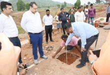 पीएम जनमन सड़क में लापरवाही पर बड़ी कार्रवाई: सहायक अभियंता और उप अभियंता निलंबित, ठेकेदार होगा ब्लैकलिस्ट 4 IMG 20260710 WA0017