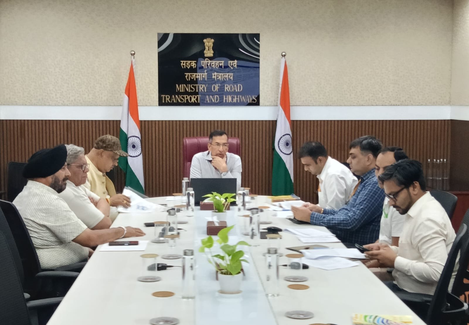 MoRTH के साथ AIMTC की अहम बैठक, ट्रांसपोर्ट कारोबार से जुड़े 18 बड़े मुद्दों पर हुई चर्चा 1 IMG 20260721 WA0022