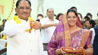 स्नेह की डोर विष्णु भैया मोर’ कार्यक्रम में जवानों को बांधी राखी, सीएम साय ने कहा- बस्तर में तेजी से होगा विकास 5 FB IMG 1787652269409