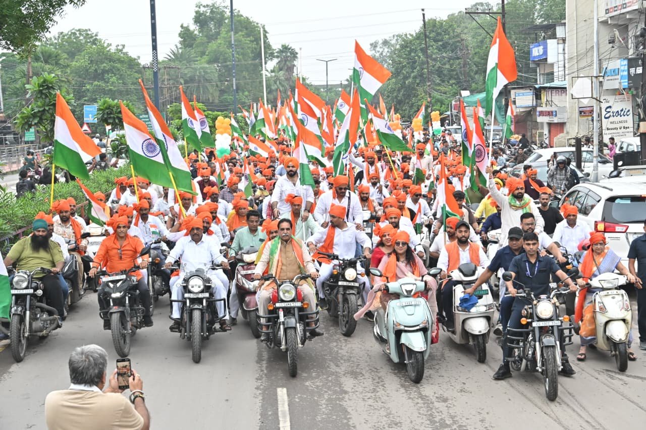 रायपुर पश्चिम में तिरंगा यात्रा ने रचा राष्ट्रगौरव का ऐतिहासिक अध्याय 1 IMG 20260814 WA0044