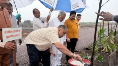आरती ग्रुप ने ‘एक पेड़ मां के नाम’ अभियान के तहत 3 हजार पौधे लगाए, मंत्री राजेश अग्रवाल ने भी रोपा पौधा 1 IMG 20260831 WA0008
