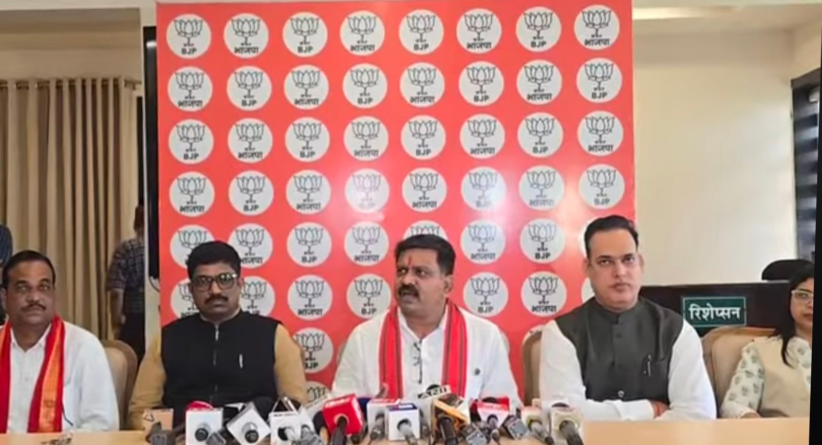 बस्तर में 12 से 15 अगस्त तक तिरंगा यात्रा, विजय शर्मा बोले- अब उन इलाकों में भी शान से लहराएगा तिरंगा जहां पहले जाना मुश्किल था 1 IMG 20260811 170405