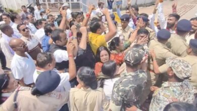 जगदलपुर में दीपोत्सव को लेकर बवाल, कांग्रेस-भाजपा कार्यकर्ताओं में झड़प; गृहमंत्री विजय शर्मा से भी बहस 1 IMG 20260917 WA0027