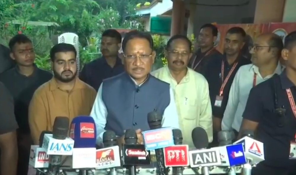 CEC पर CM साय का बड़ा बयान, बोले- चुनाव आयोग एक संवैधानिक संस्था, SIR से फर्जी मतदाताओं की छंटनी हो रही तो इसमें क्या बुराई है? 1 IMG 20260924 170625