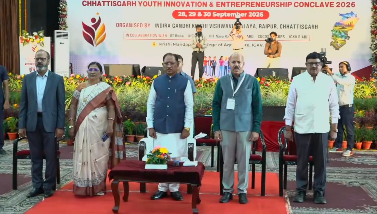 यूथ कॉन्क्लेव में CM साय का युवाओं से सीधा संवाद, नई उद्योग नीति से युवा उद्यमियों को मिलेगा बढ़ावा, विकसित छत्तीसगढ़ 2047 में युवाओं की भागीदारी बढ़े : CM साय 1 IMG 20260929 131713