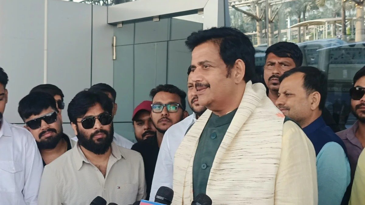 रायपुर पहुंचे रवि किशन का राहुल गांधी पर हमला, बोले- ‘अपना मानसिक संतुलन खो चुके हैं’ 1 IMG 20261013 WA0006